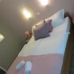 Pensionat Sobe Ob Sotocju Budic Catez Ob Savi