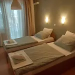 Sobe Ob Sotocju Budic Catez Ob Savi Brežice