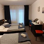 Sobe Ob Sotocju Budic Catez Ob Savi 3*