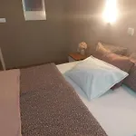 Sobe Ob Sotocju Budic Catez Ob Savi Pensionat