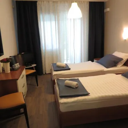 Ob Sotocju Budic Penzion 2*