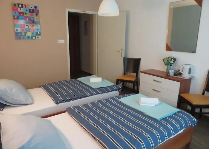 Sobe Ob Sotocju Budic Catez Ob Savi