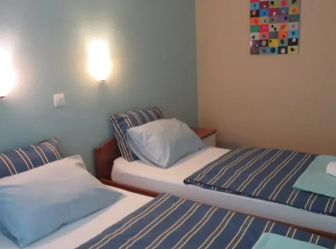 Sobe Ob Sotocju Budic Catez Ob Savi Brežice