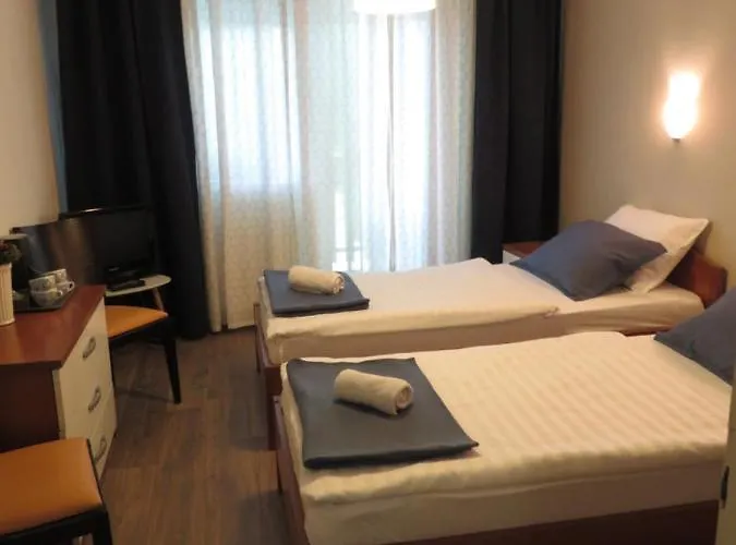 Sobe Ob Sotocju Budic Catez Ob Savi