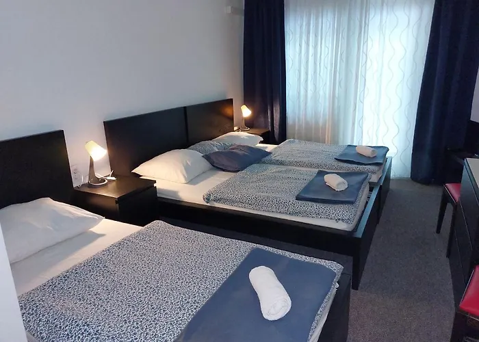 Sobe Ob Sotocju Budic Catez Ob Savi