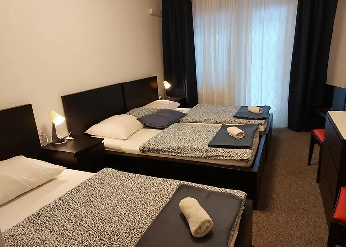 Sobe Ob Sotocju Budic Catez Ob Savi