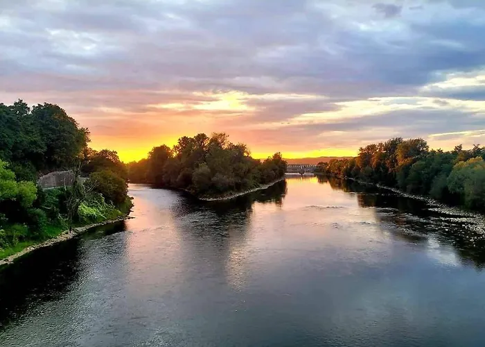 Sobe Ob Sotocju Budic Catez Ob Savi