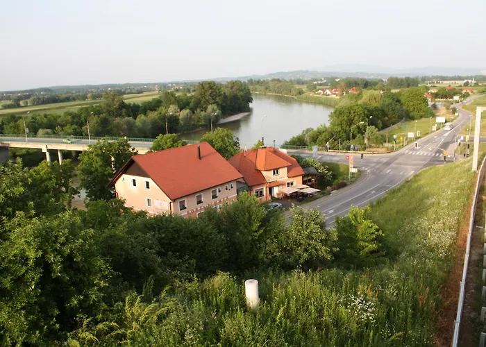 Pensjonat Sobe Ob Sotocju Budic Catez Ob Savi